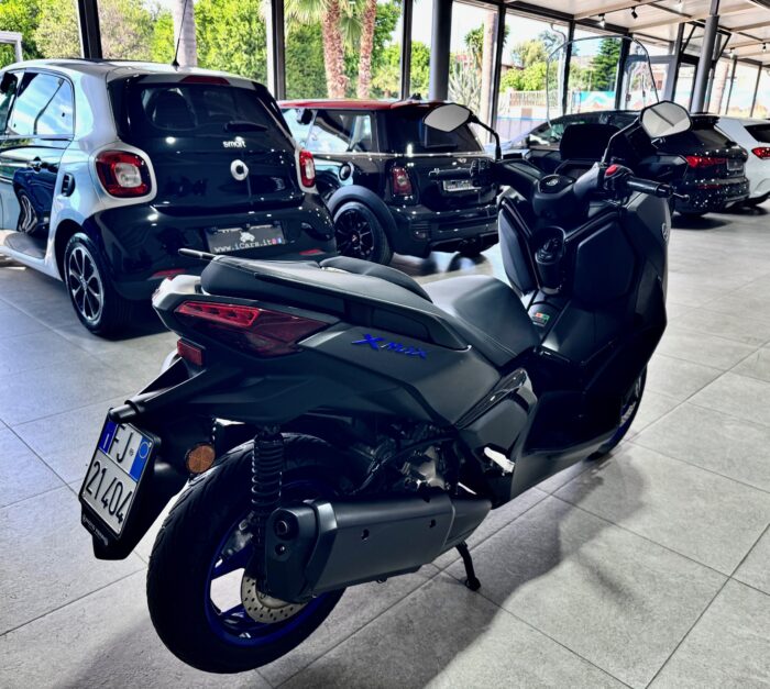 Yamaha X-Max 300 Icon Black - immagine 5