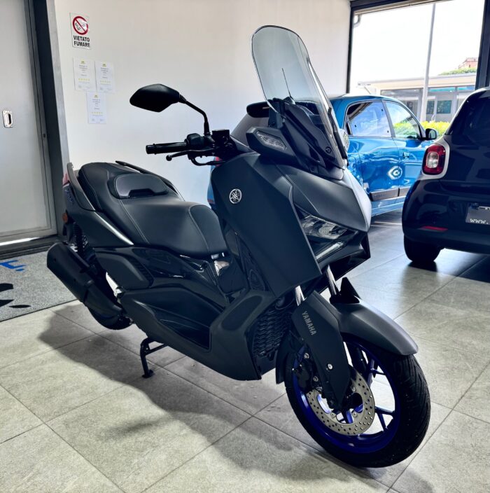 Yamaha X-Max 300 Icon Black - immagine 4