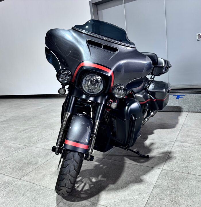 Harley-Davidson CVO Limited Ultra Glide 117 1923cc UNICA STRAFULL