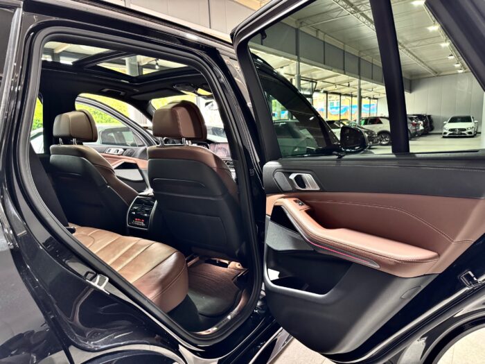BMW X5 M 50d 400CV xDrive - immagine 2