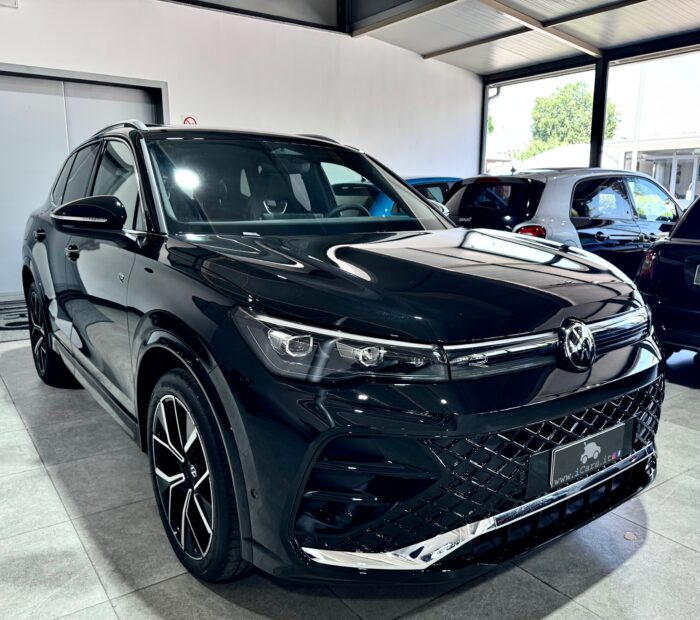 Volkswagen Tiguan 2.0 TDI 150CV DSG R-Line Plus KM 0 - immagine 15
