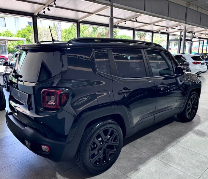 Jeep Renegade 1.6 MJT 120CV DDCT Black Edition - immagine 11