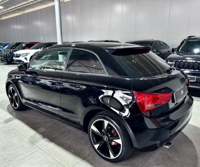 Audi A1 1.2 TFSI 86CV S-Line - immagine 5