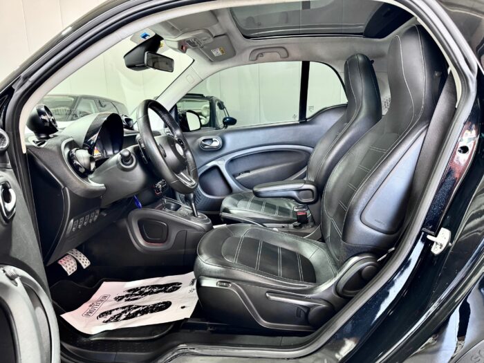 Smart Fortwo 0.9 90CV Twinamic Prime JBL - immagine 11
