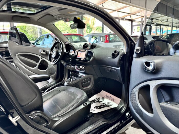 Smart Fortwo 0.9 90CV Twinamic Prime JBL - immagine 14