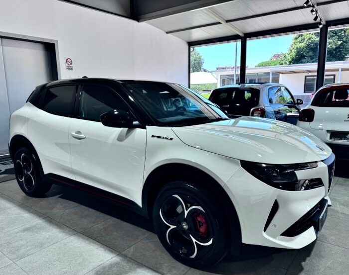 Alfa Romeo Junior 1.2 136CV Hybrid EDCT6 Speciale Pack Sport - immagine 15