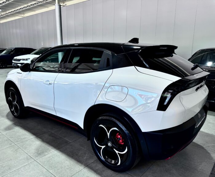 Alfa Romeo Junior 1.2 136CV Hybrid EDCT6 Speciale Pack Sport - immagine 11