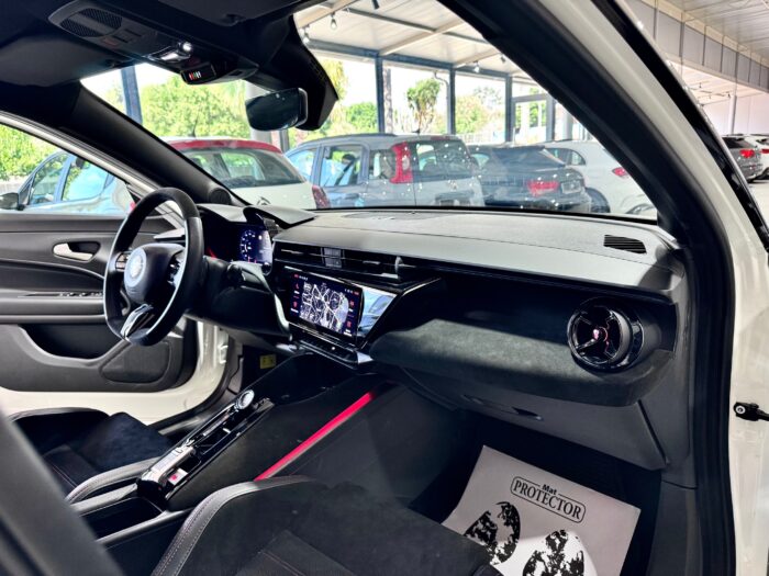 Alfa Romeo Junior 1.2 136CV Hybrid EDCT6 Speciale Pack Sport - immagine 3