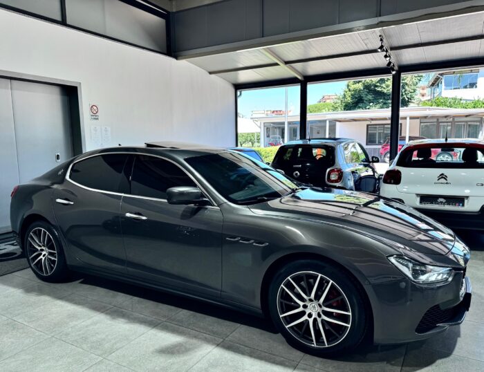 Maserati Ghibli 3.0 V6 410CV Q4 S - immagine 11