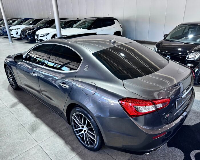 Maserati Ghibli 3.0 V6 410CV Q4 S - immagine 8