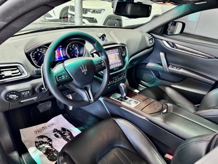 Maserati Ghibli 3.0 V6 410CV Q4 S - immagine 6