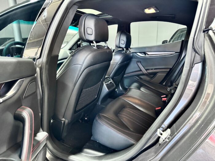 Maserati Ghibli 3.0 V6 410CV Q4 S - immagine 5