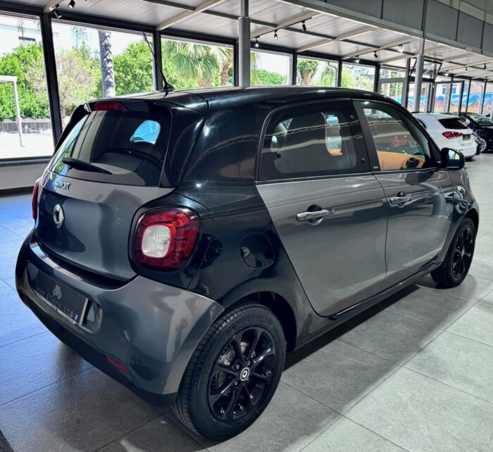 Smart ForFour 1.0 70CV Passion - immagine 8