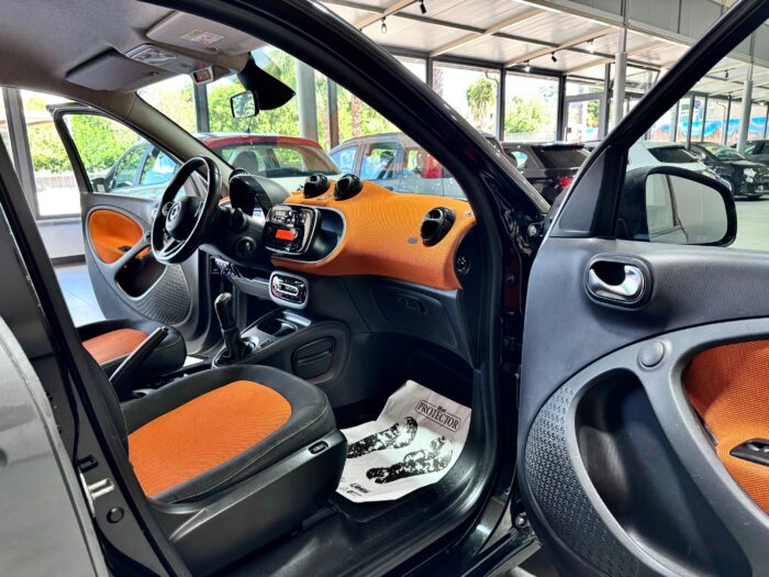 Smart ForFour 1.0 70CV Passion - immagine 3