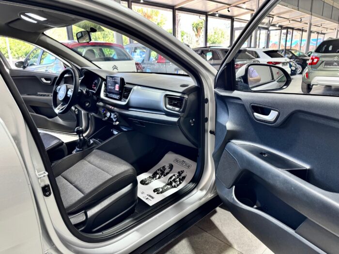 Kia Stonic 1.2 84CV GPL Style - immagine 15